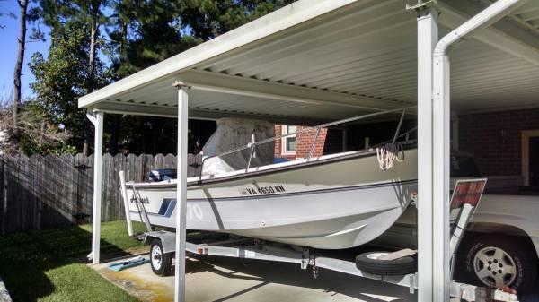 17' 1986 Aquasport Center Console