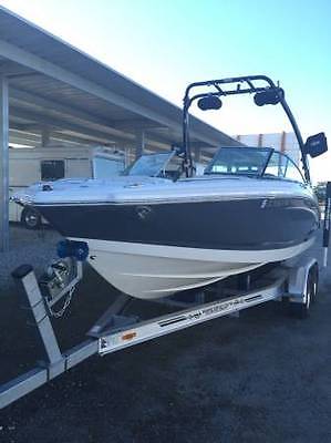 Like New 2014 23ft Chaparral 226ssi Deluxe w/ Wakeboard Tower + Lots of extras!