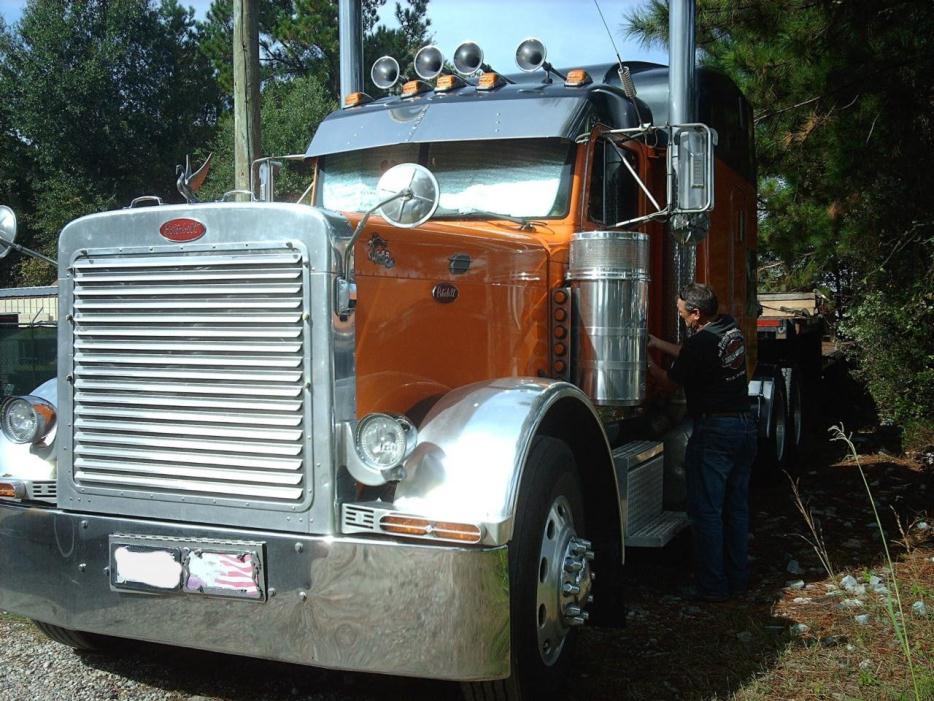 2002 Peterbilt 362