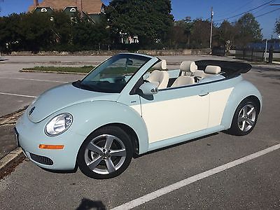 Volkswagen : Beetle-New Final Edition Convertible 2010 volkswagen convertible new beetle final edition blue and white low miles
