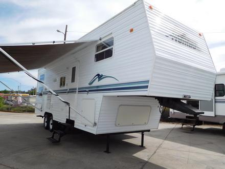 2001 Nomad 2895 Bunk House 5th Wheel with Super Slide