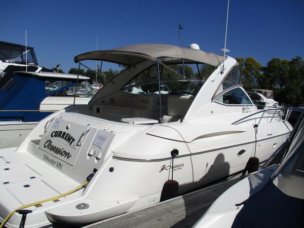 2003 Cruisers Yachts 3970 Express