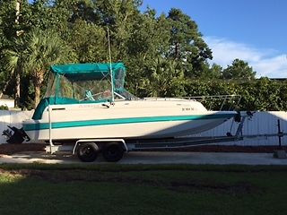 1999 Splendor Boat 240 Platinum Cuddy