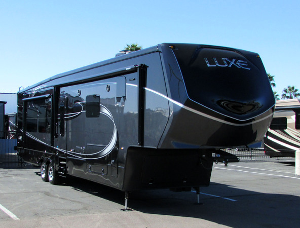 2016 Augusta Rv LF-38RL