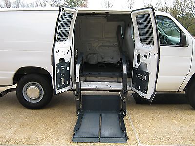 Ford : E-Series Van 2005 ford e 350 extended van with mobility equipment