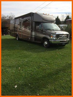 2009 Coachmen Concord 300TS 30' Class C RV Ford V10 Gas 3 Slides Tow PKG