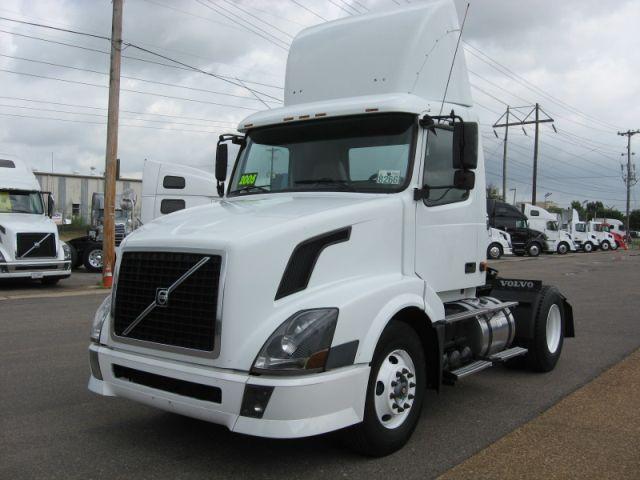 2005 Volvo Vnl42t300