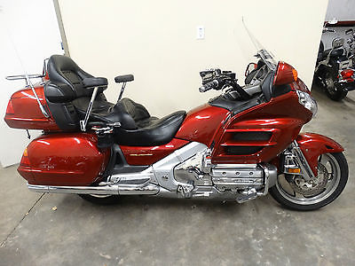 Honda : Gold Wing 2001 honda gl 1800 61 k miles excellent condition runs great and looks good