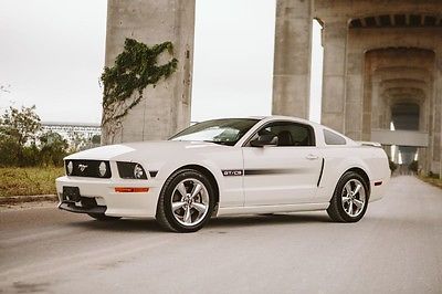 Ford : Mustang GT/CS LOW MILES CALIFORNIA SPECIAL RARE MINT 2009 ford mustang gt cs low miles rare california special mint original