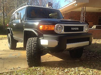 Toyota : FJ Cruiser 2011 toyota fj cruiser 4 x 4 off road package