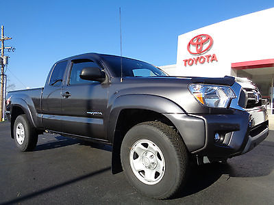 Toyota : Tacoma SR5 Access Cab 4 Cylinder 2.7L Stick Gray 4x4  Certified 2013 Tacoma 4x4 Access Cab SR5 4 Cylinder 5 Speed Manual 1 Owner 4WD