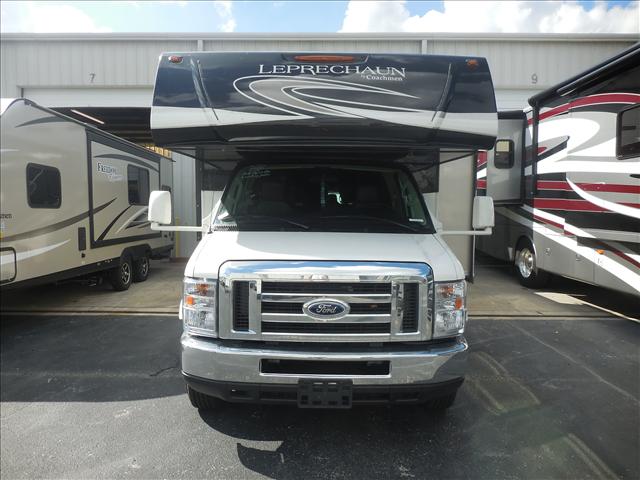 2007 Coachmen Freelander 26FT WITH SLIDE LOW MILES 14K