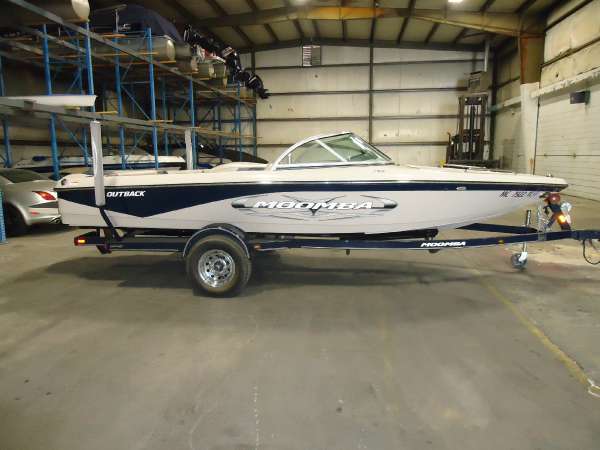 2008 Moomba Outback