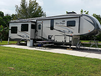 2014  41' Blue Ridge Fifth Wheel,  two tone brown, excellent condtion