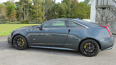 Cadillac : CTS V Coupe 2-Door 2012 cadillac cts v only 17 000 miles
