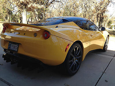 Lotus : Evora Leather 2011 solar yellow lotus evora 2 2 backseat