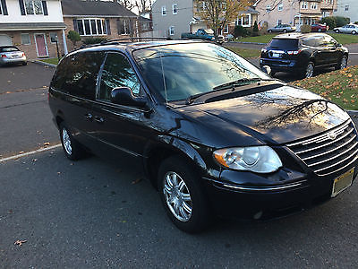 Chrysler : Town & Country Touring Mini Passenger Van 4-Door 2005 chrysler town country touring mini passenger van 4 door 3.8 l