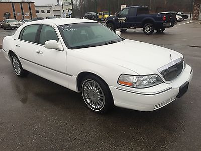 Lincoln : Town Car Signature Limited Sedan 4-Door 2009 lincoln town car signature limited sedan 4 door 4.6 l