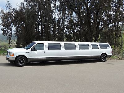 Ford : Excursion white 22 passenger plus driver limo