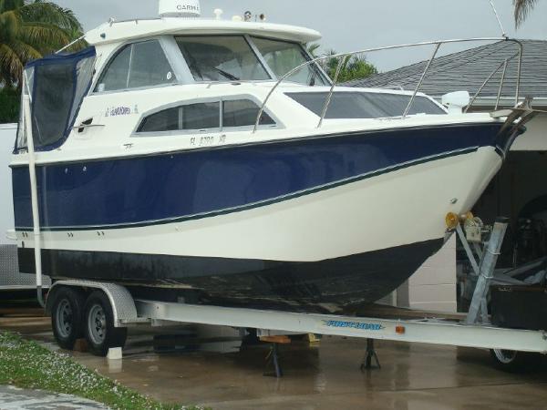2008 Bayliner 246 Discovery