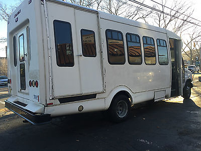 Ford : E-Series Van XL 2003 ford 7.3 l diesel bus with wheel chair ramp low miles