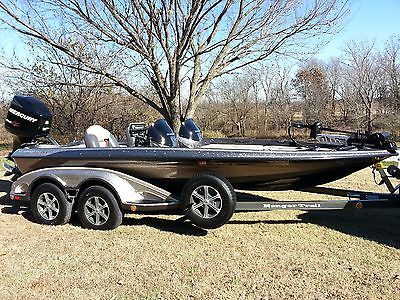 REDUCED! 2010 Ranger bass boat 198 DVX 19’2” * SHOWROOM CONDITION *