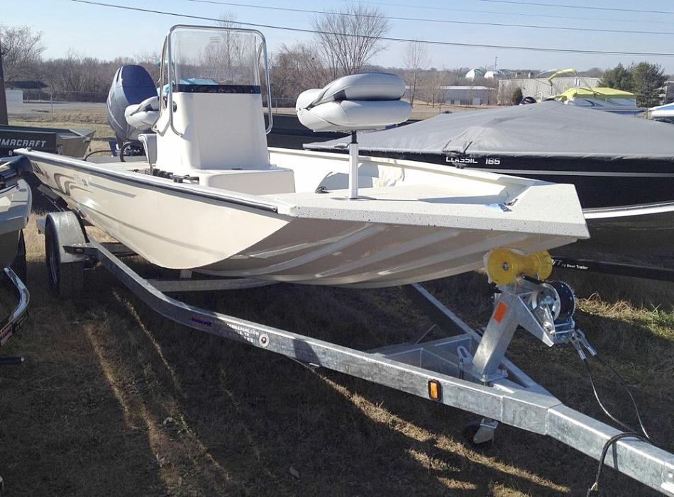 2015 Alumacraft MV 1860 AW Bay CC