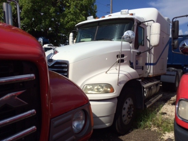 2004 Mack Cx613