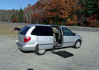 Dodge : Grand Caravan ES Mini Passenger Van 4-Door Handicap Wheelchair Van, Hand Controls, 66, 104 mi.