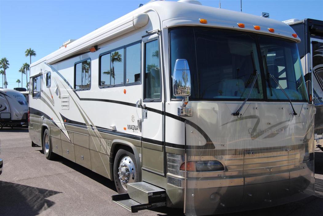 2000 Country Coach MAGNA 36FT