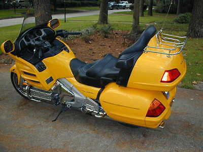 Honda : Gold Wing 2001 honda goldwing us model 46 000 miles bright safety yellow