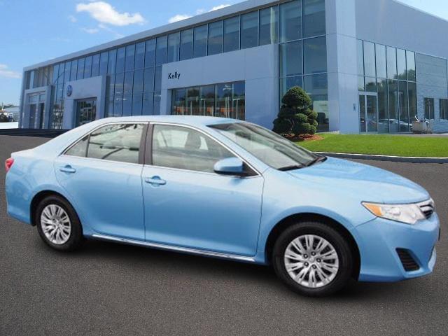 2012 Toyota Camry 4dr Car 4dr Sdn I4 Auto LE