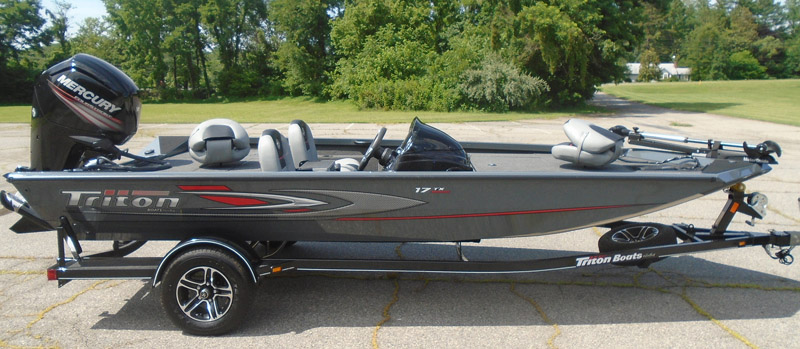 2015 TRITON BOATS 17 TX