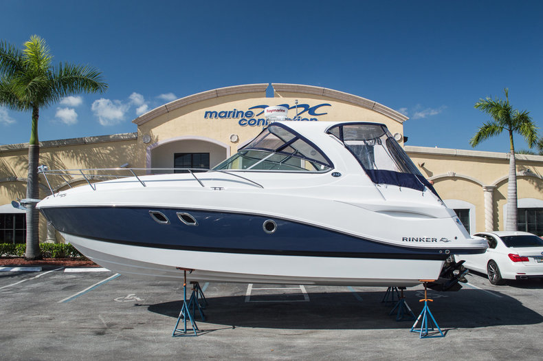 2015 Rinker 310 EC Express Cruiser