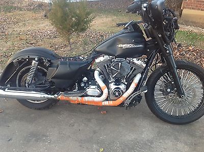 Harley-Davidson : Touring 2011 harley street glide bagger custom project damaged