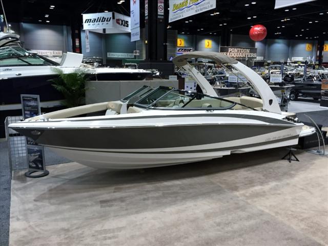 2015 Regal sport boat 2300