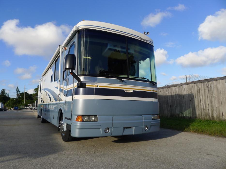 2012 Fleetwood Rv Discovery 40X