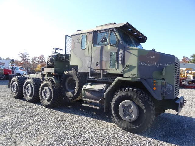 2001 Oshkosh M1070