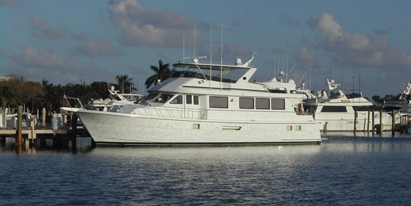 1998 Hatteras Cockpit Motoryacht