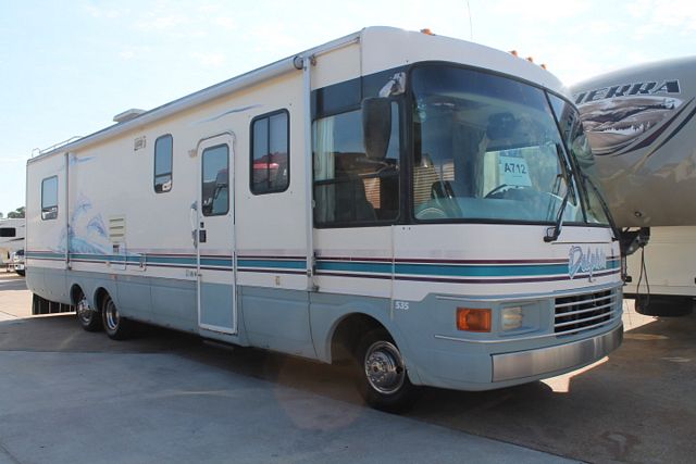 1997 National Rv Dolphin 535