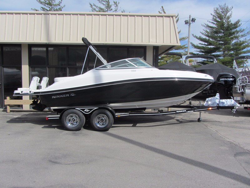 2015 Rinker Captiva 196 BR