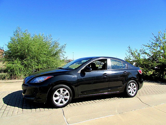 2012 Mazda Mazda3 4dr Sdn Man GX