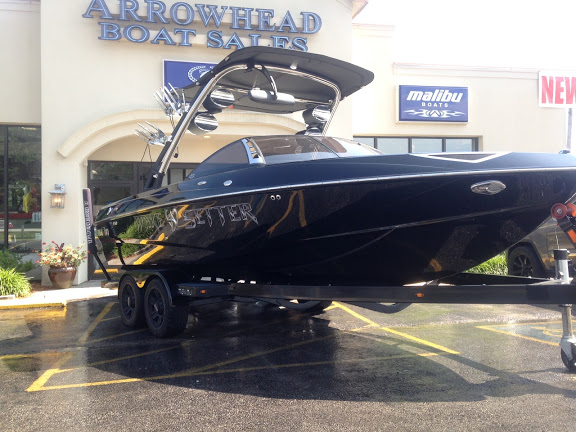 2013 Malibu Boats LLC 23LSV