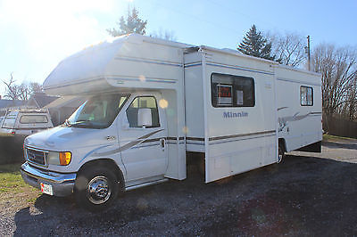 2004 Winnebago Minnie