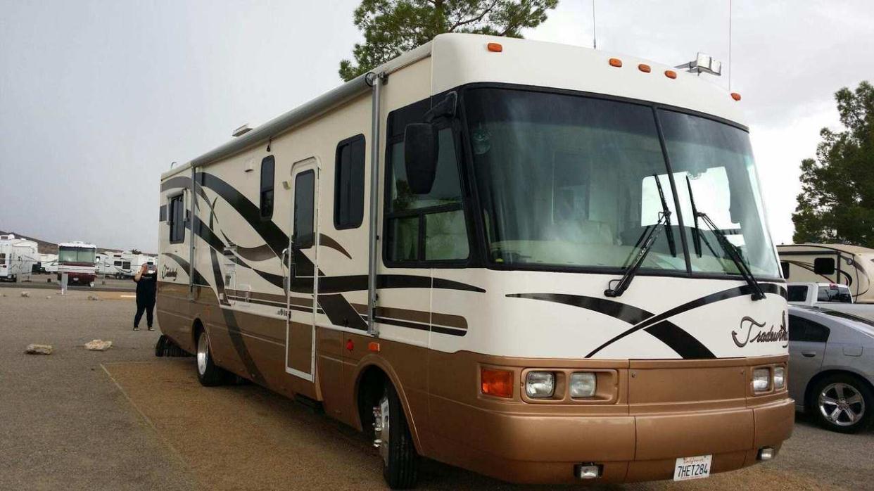 2006 National Tradewinds 40F