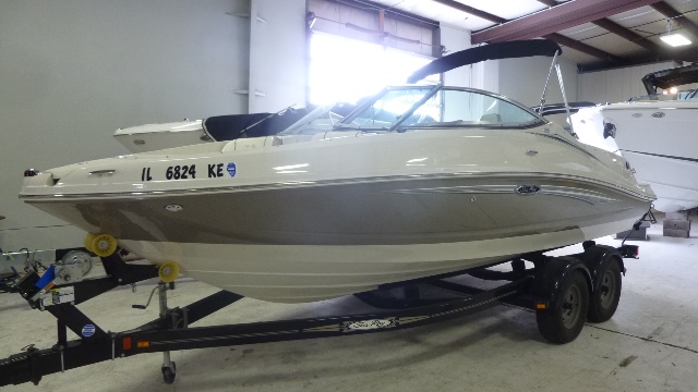 2007 Sea Ray 210 SELECT EXECUTIVE