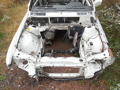 BMW : M3 Coupe 1988 bmw e 30 m 3 chassis stripped down hard hit in the right rear shell tub