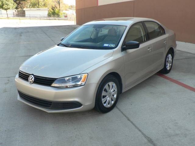Volkswagen : Jetta S S MODEL SUNROOF 1 OWNER CLEAN AUTOCHECK AUTOMATIC NEW TIRES ALL SERVICE CLEAN