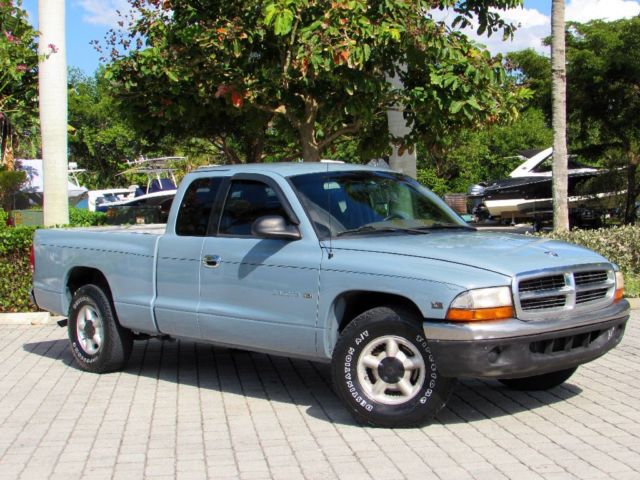 Dodge : Dakota SLT Extended 1998 dodge dakota slt extended cab pickup 3.9 v 6 automatic tow pkg 6.5 ft bed