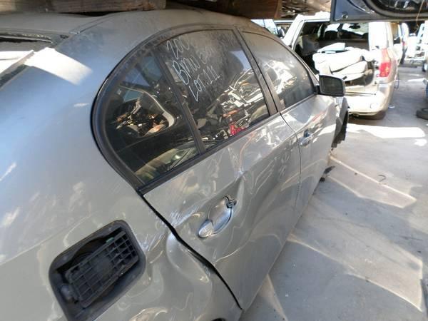 Parting out BMW 530i 2006, 3